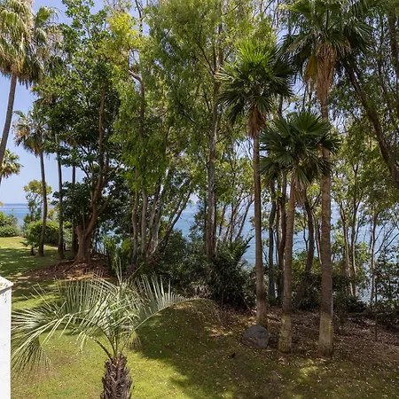 Astro Renovated & Seaview Apartment Estepona