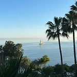 Апартаменты Astro Renovated & Seaview