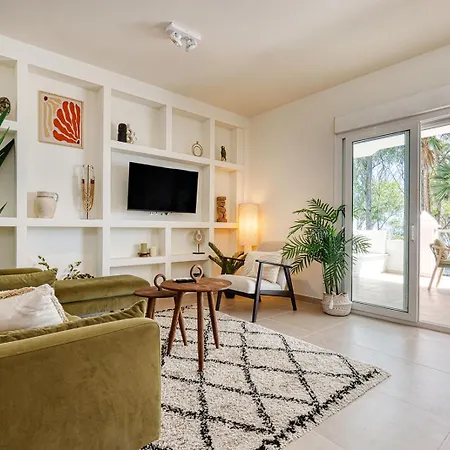 Astro Renovated & Seaview אסטפונה